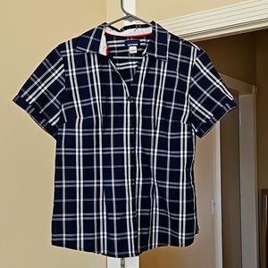 Button up v-neck with coller, Blue and white plaid print.